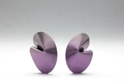 Beyond- OneFold Ovale Purple gradient