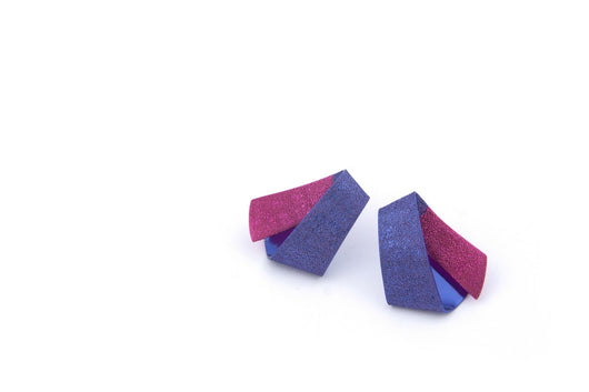 Koi Ginrin Tiny earrings- blue and mild fuchsia
